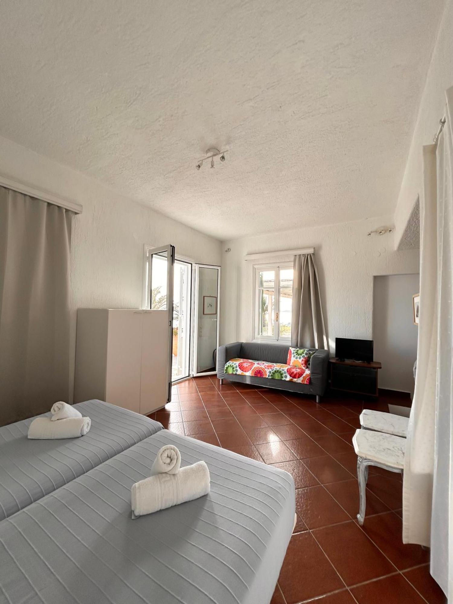 Fos Apartments Mykonos Agios Ioannis Diakoftis Phòng bức ảnh
